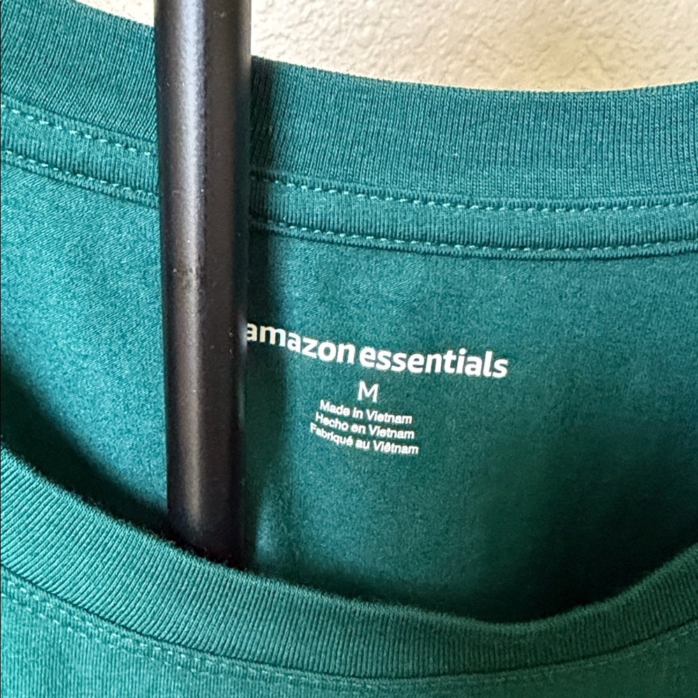 Amazon Essentials Dark Green Puff Sleeve Tee - Picture 3 of 9